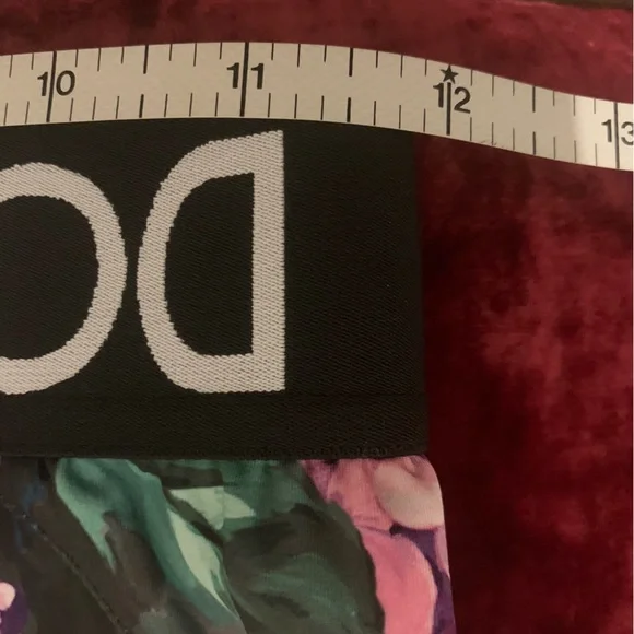 Gorgeous Dolce & Gabbana & DJ Khalid top/ short set 💜 - Picture 6 of 9